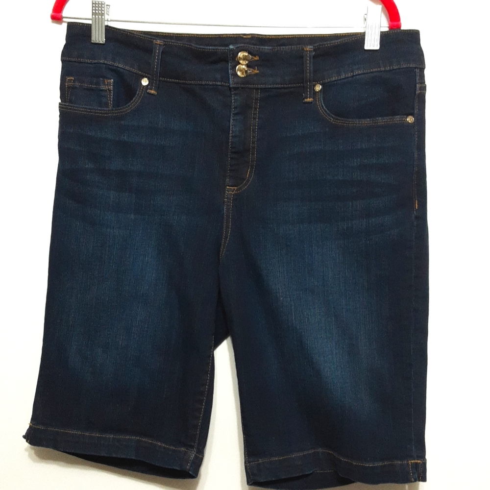 ANNE KLEIN Bermuda Summer  High Rise Short Missy 14‎